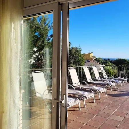 Mare Nostrum,12 Personen, Panoramisch Zeezicht Nyaraló Lloret de Mar